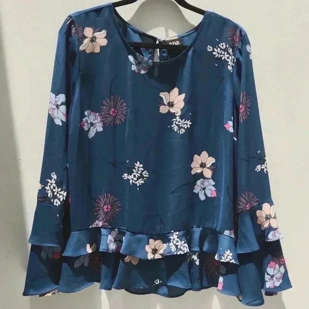 A.n.a Women's Long Sleeves Bottom Ruffle Floral Blouse Size XL